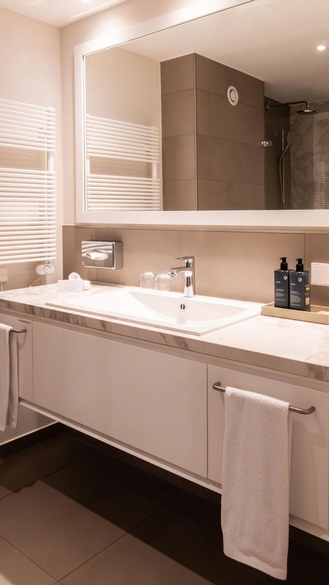 Superior Double Room,1758522474:JPEG